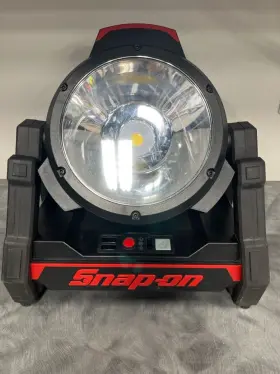 P03034511 Snap-on Ctfl9050 18v Monster Lithium 2700 Lumen Floodlight - Bare To