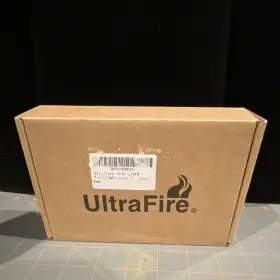 Sk98-tip940 Ultrafire Led Flashlight Aluminum Black 18650 Battery Included
