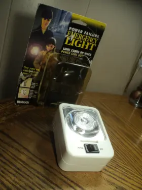 Woods 078693020179 Power Failure Emergency Light No. 2017 With Packaging