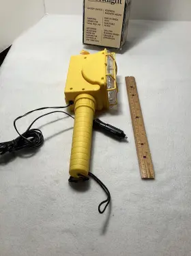 Sc1921 Worklight 605388350893 New Multi-purpose 12 Volt 4 In 1 Tripod Damaged Box