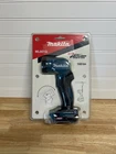 Makita ML001G 40V Max Xgt Li-ion Cordless Flashlight Portable Durable New. Price: $43.95.