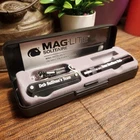 Vtg Maglite Solitaire Incandescent Mini Flashlight Promo Pack Multitool & Case New. Price: $10.00.